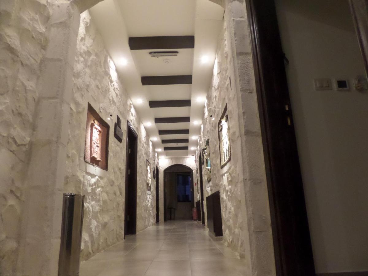 Mount Nebo Hotel & Restaurant Madaba City Center Exterior photo